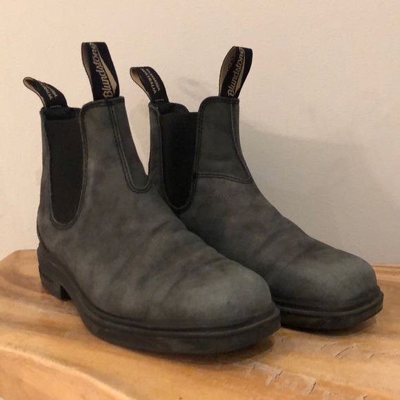 blundstone rustic black chisel toe